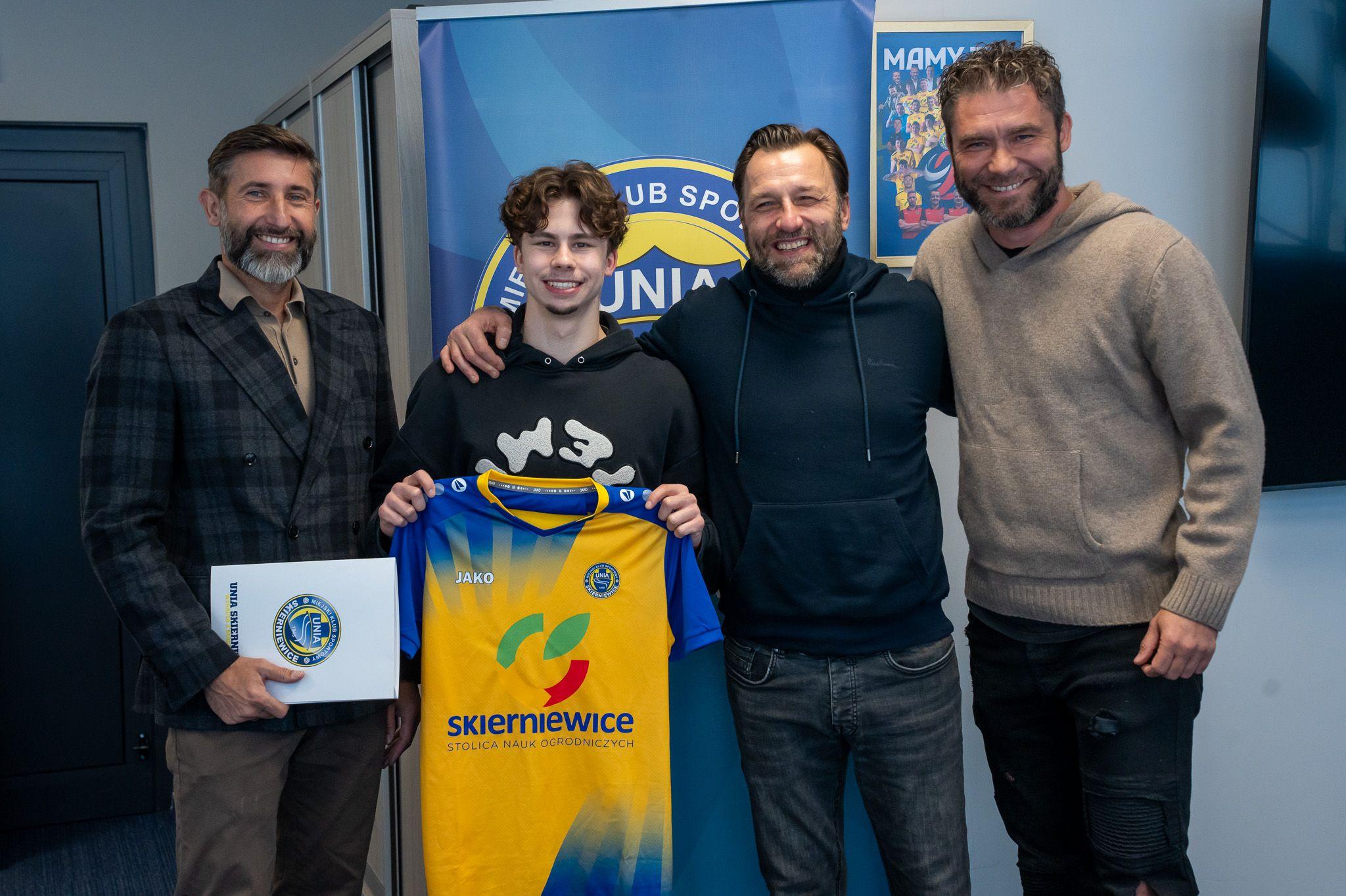 Oficjalnie: Jan Mierzwa zawodnikiem Unii Skierniewice! 